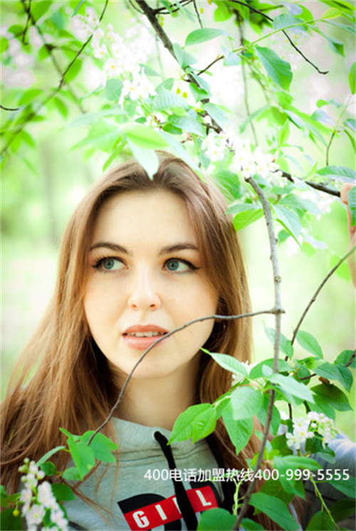 (400電話申請代理流程)(400電話申請時(shí)，應(yīng)該怎么選擇服務(wù)商？)