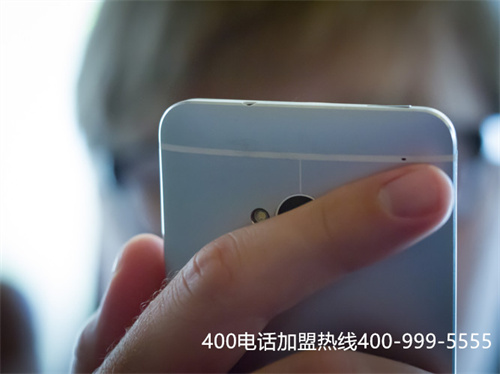 (400的電話怎么收費(fèi)的)(400電話收費(fèi)標(biāo)準(zhǔn) 撥打400電話免費(fèi)嗎)