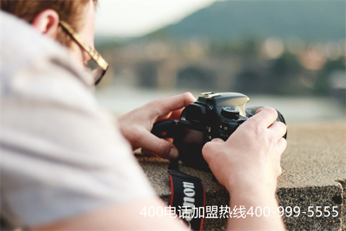 自然陽(yáng)光400電話(huà)是多少錢(qián)(自然陽(yáng)光是騙局揭秘)